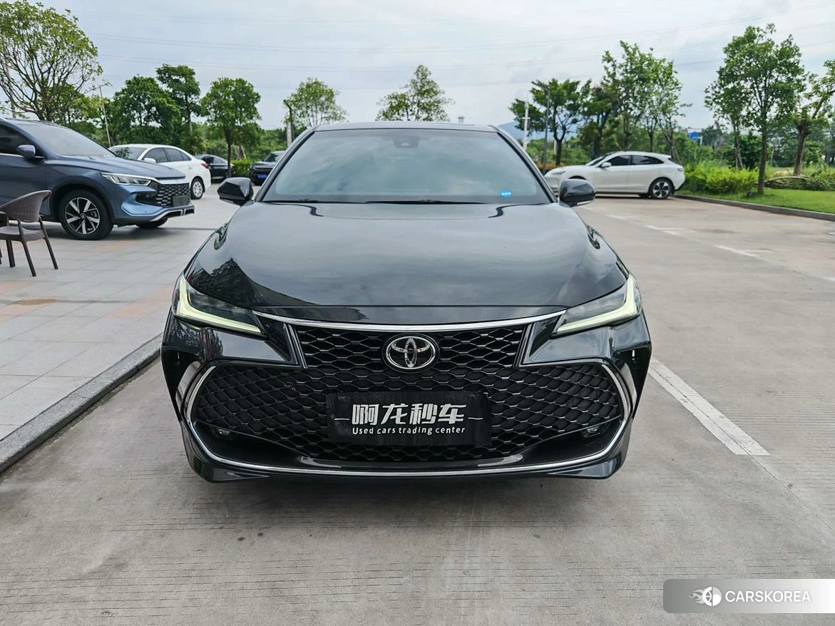 Toyota Avalon 2023 Черный из Китая