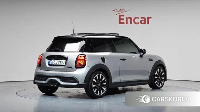 Mini Cooper S 2023 Серебристо-серый из Кореи