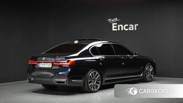 BMW 7 Series (G11) 2021 Черный из Кореи