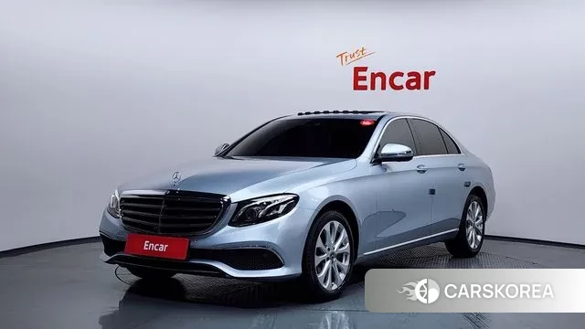 Mercedes-Benz E-Class W213 2018 Серебряный из Кореи