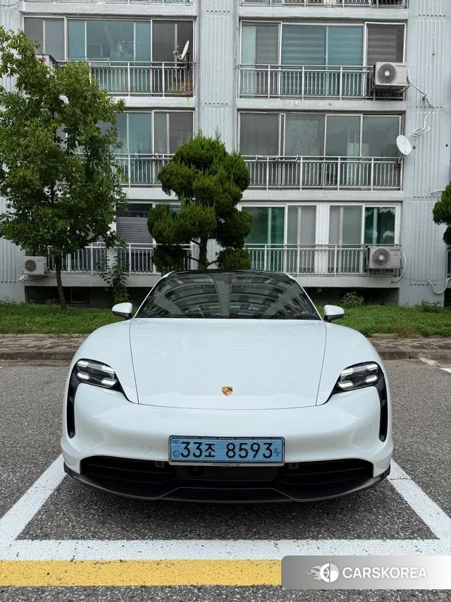 Porsche Taycan 2021 Белый из Кореи