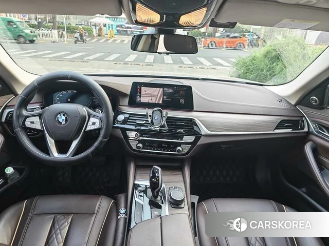 BMW 5 series 2020 Черный из Китая