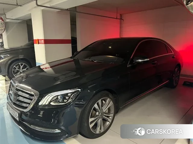 Mercedes-Benz S-Class W222 2018 Черный из Кореи
