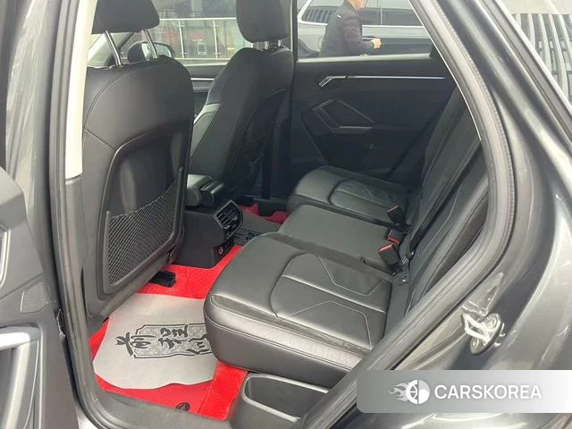 Audi Q3 Sportback 2023 Темно-серый из Китая
