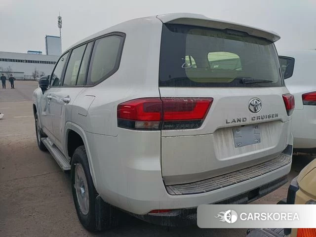 Toyota Land Cruiser (imported) 2026 Белый из Китая