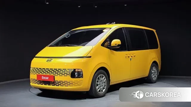Hyundai Staria 2023 Желтый из Кореи
