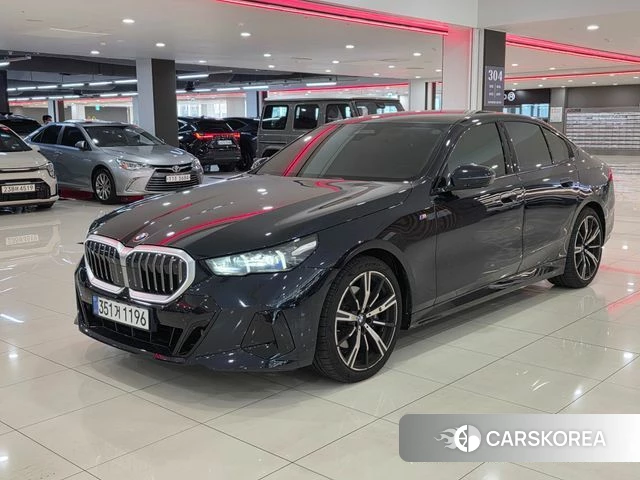 BMW 5 Series (G60) 2025 Черный из Кореи