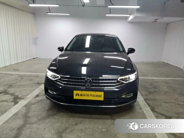 Volkswagen Magotan 2023 Черный из Китая