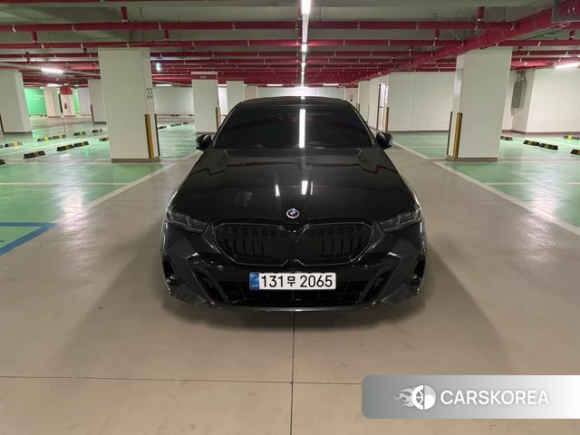 BMW 5 Series (G60) 2026 Серый из Кореи