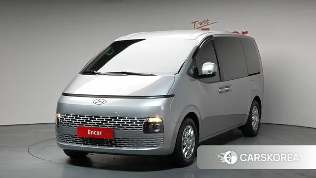 Hyundai Staria 2023 Серебристо-серый из Кореи