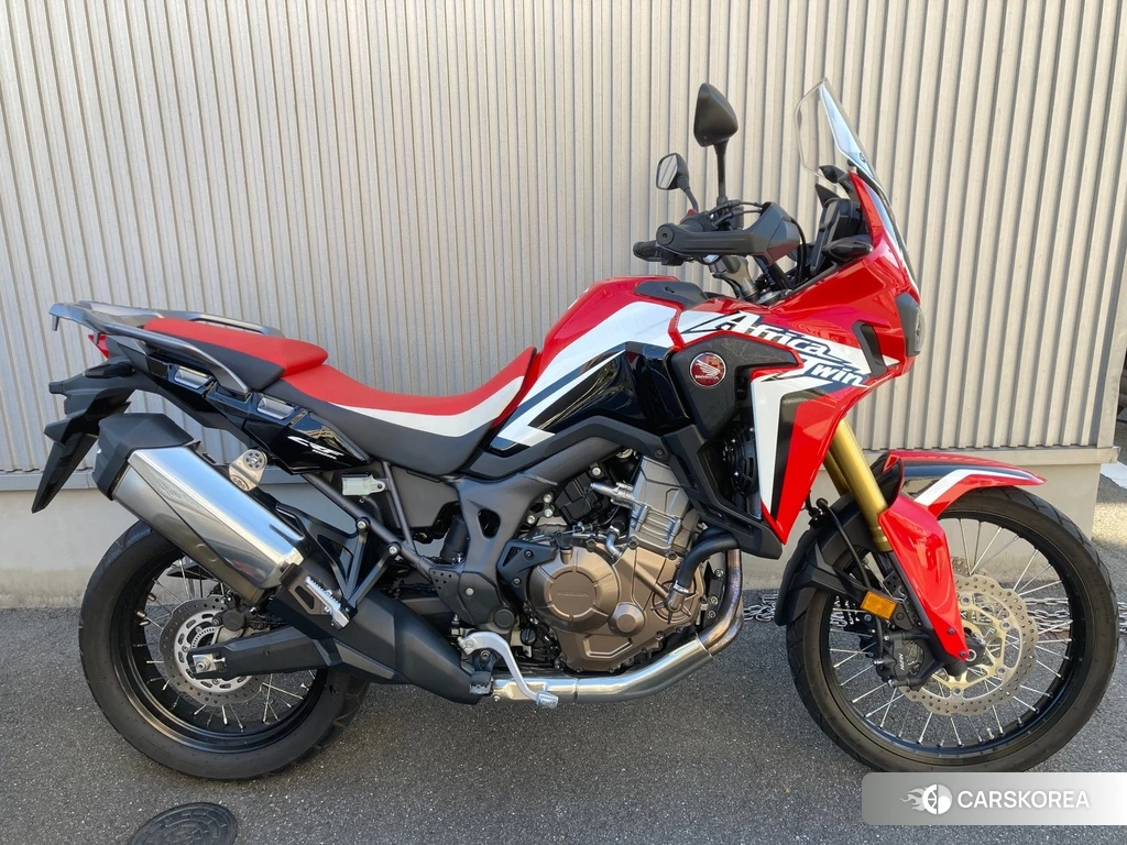 Проданный Honda CRF1000L AFRICA TWIN 2017 из Японии