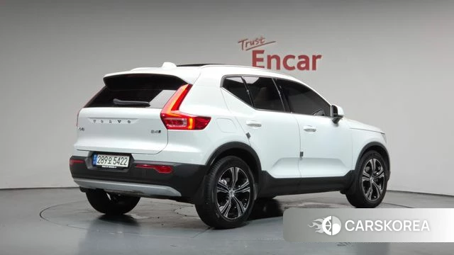Volvo XC40 2021 Белый из Кореи