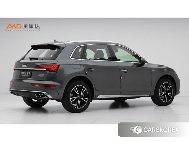 Audi Q5L 2023 Серебристо-серый из Китая