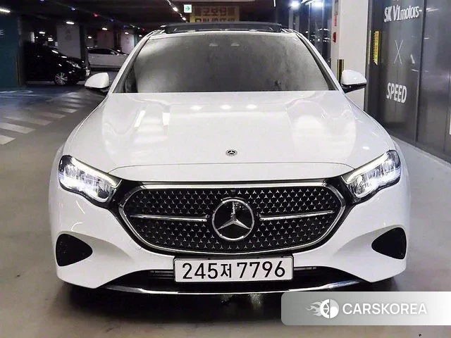 Mercedes-Benz E-Class W214 2024 Белый из Кореи