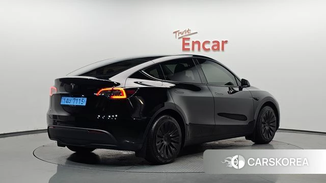 Tesla Model Y 2024 Черный из Кореи