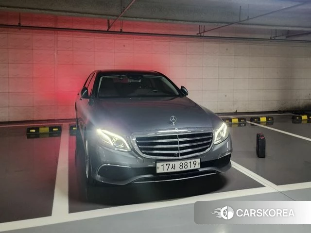 Mercedes-Benz E-Class W213 2018 Серый из Кореи