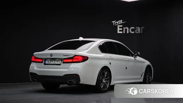 BMW 5 Series (G30) 2022 Белый из Кореи
