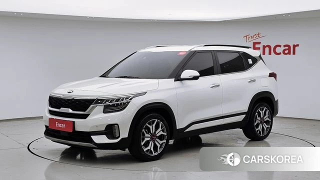 Kia Seltos 2021 Белый из Кореи