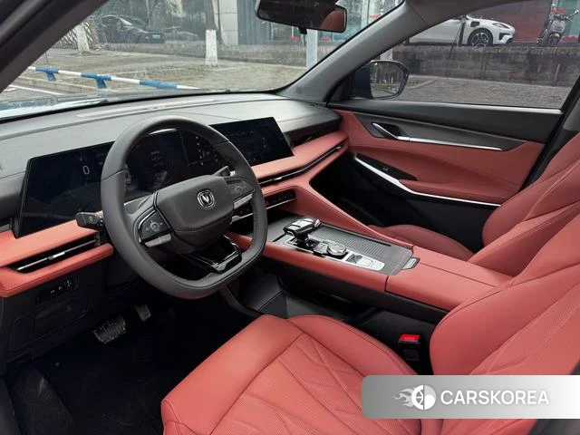 Chang'an CS75 PLUS 2024 Темно-серый из Китая