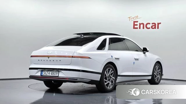 Hyundai Grandeur (GN7) 2023 Белый из Кореи