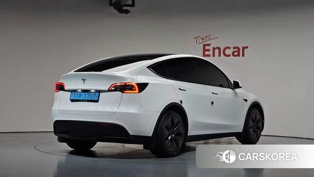 Tesla Model Y 2024 Белый из Кореи