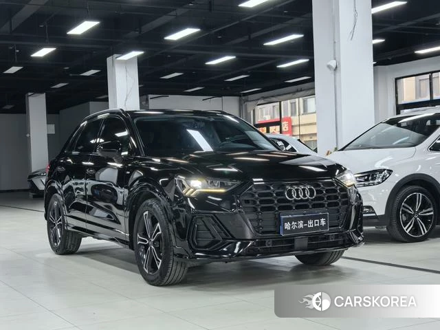 Audi Q3 2021 Черный из Китая