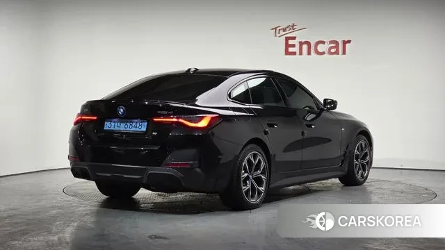 BMW i4 2024 Черный из Кореи