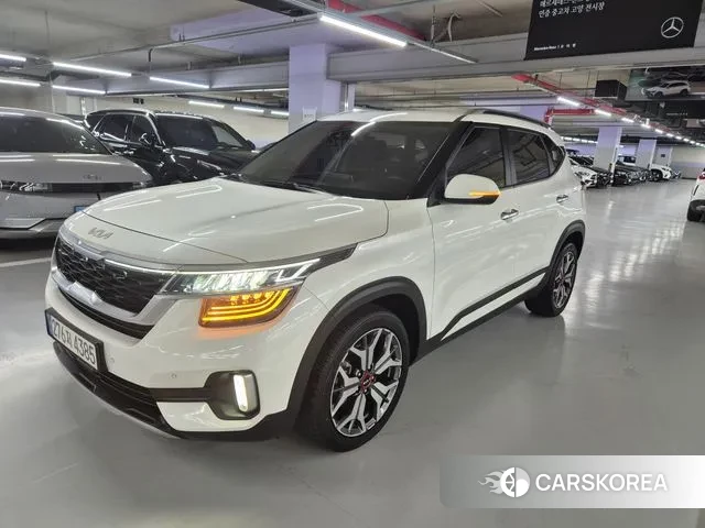 Kia Seltos 2022 Белый из Кореи