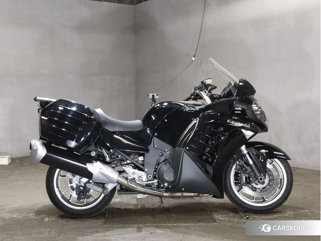 Проданный Kawasaki 1400GTR 2011 из Японии
