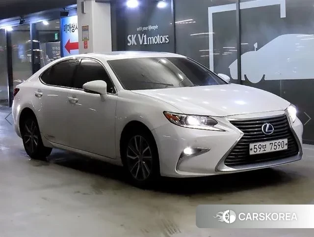 Lexus New ES300h 2018 Белый из Кореи