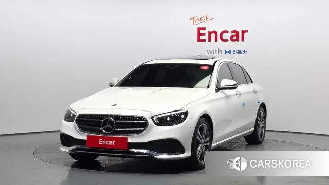 Mercedes-Benz E-Class W213 2021 Белый из Кореи
