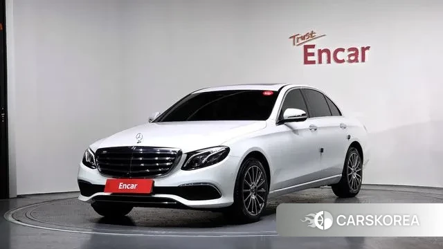 Mercedes-Benz E-Class W213 2020 Белый из Кореи