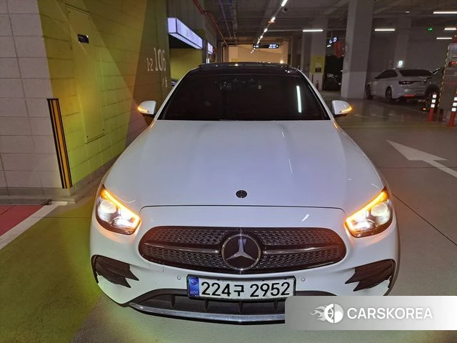 Mercedes-Benz E-Class W213 2020 Белый из Кореи