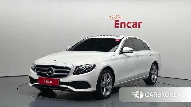 Mercedes-Benz E-Class W213 2018 Белый из Кореи