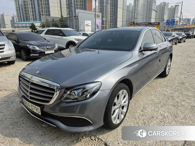Mercedes-Benz E-Class W213 2018 Серый из Кореи