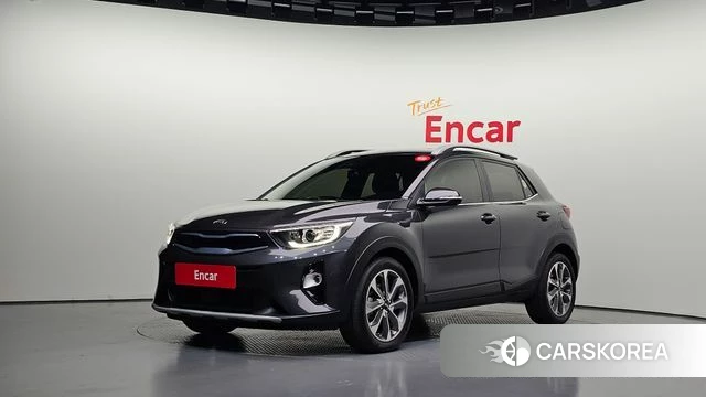 Kia Stonic 2018 Серебристо-серый из Кореи
