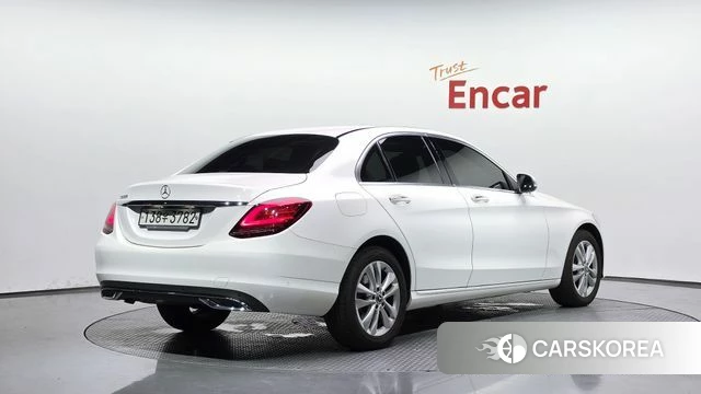 Mercedes-Benz C-Class W205 2020 Белый из Кореи