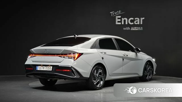 Hyundai The New Avante (CN7) 2023 Серебристо-серый из Кореи