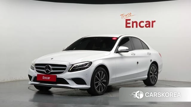 Mercedes-Benz C-Class W205 2019 Белый из Кореи