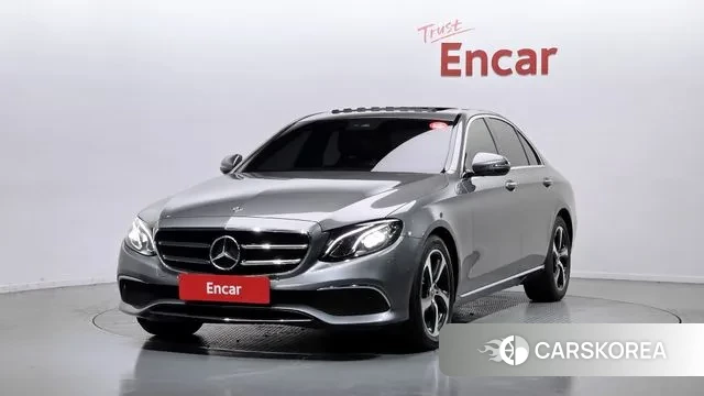 Mercedes-Benz E-Class W213 2019 Серый из Кореи