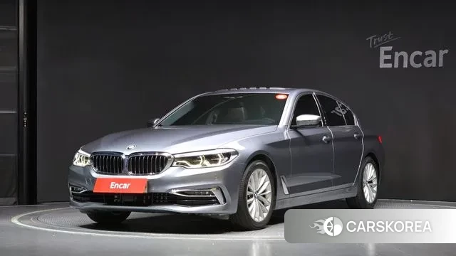 BMW 5 Series (G30) 2019 Серебристо-серый из Кореи