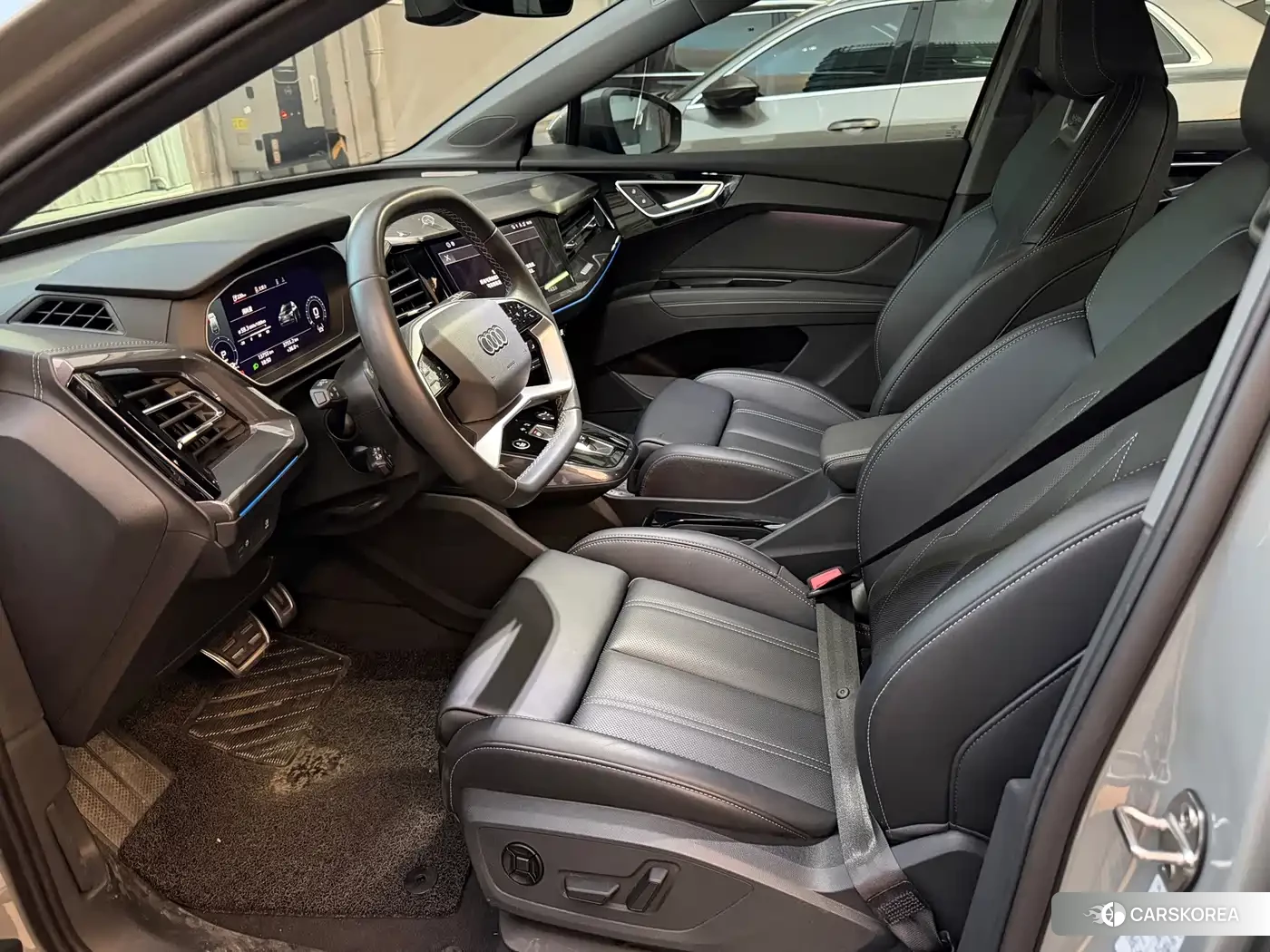 Audi Q4 e-tron 2024 Silver/gray из Китая