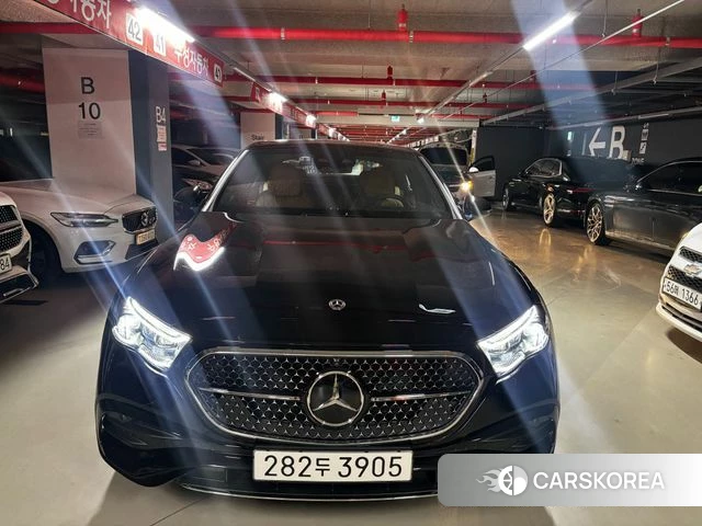 Mercedes-Benz E-Class W214 2025 Черный из Кореи