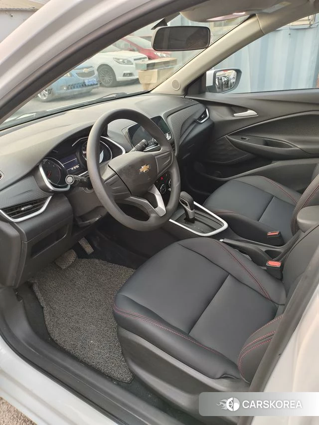 Chevrolet Kovoz 2021 Белый из Китая