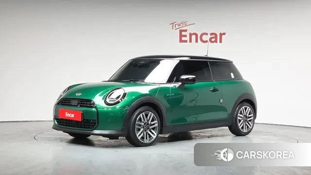Mini Cooper C 4th generation 2024 Зеленый из Кореи