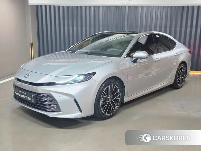 Toyota Camry (XV80) 2025 Серебряный из Кореи