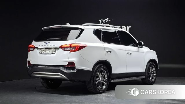 Ssangyong G4 Rexton 2018 Белый из Кореи