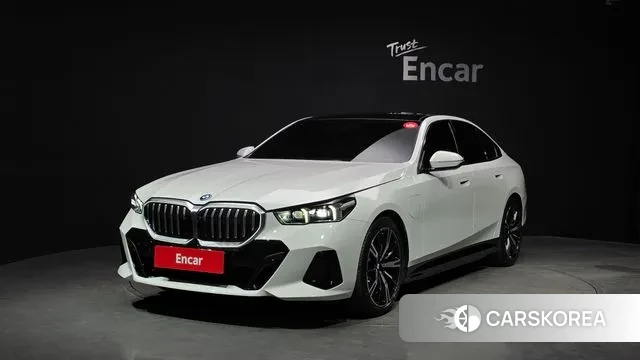 BMW 5 Series (G60) 2025 Белый из Кореи