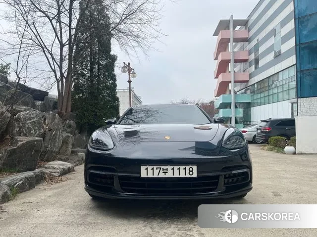 Porsche Panamera (971) 2018 Серый из Кореи