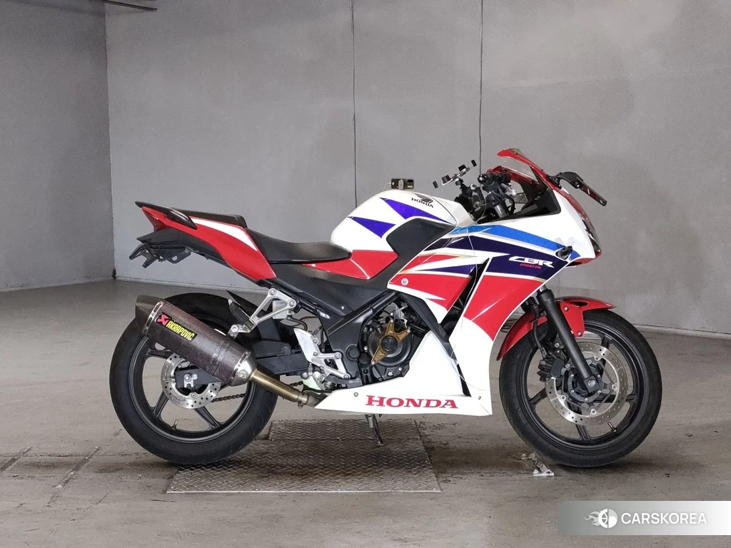 Проданный Honda CBR250R 2015 из Японии